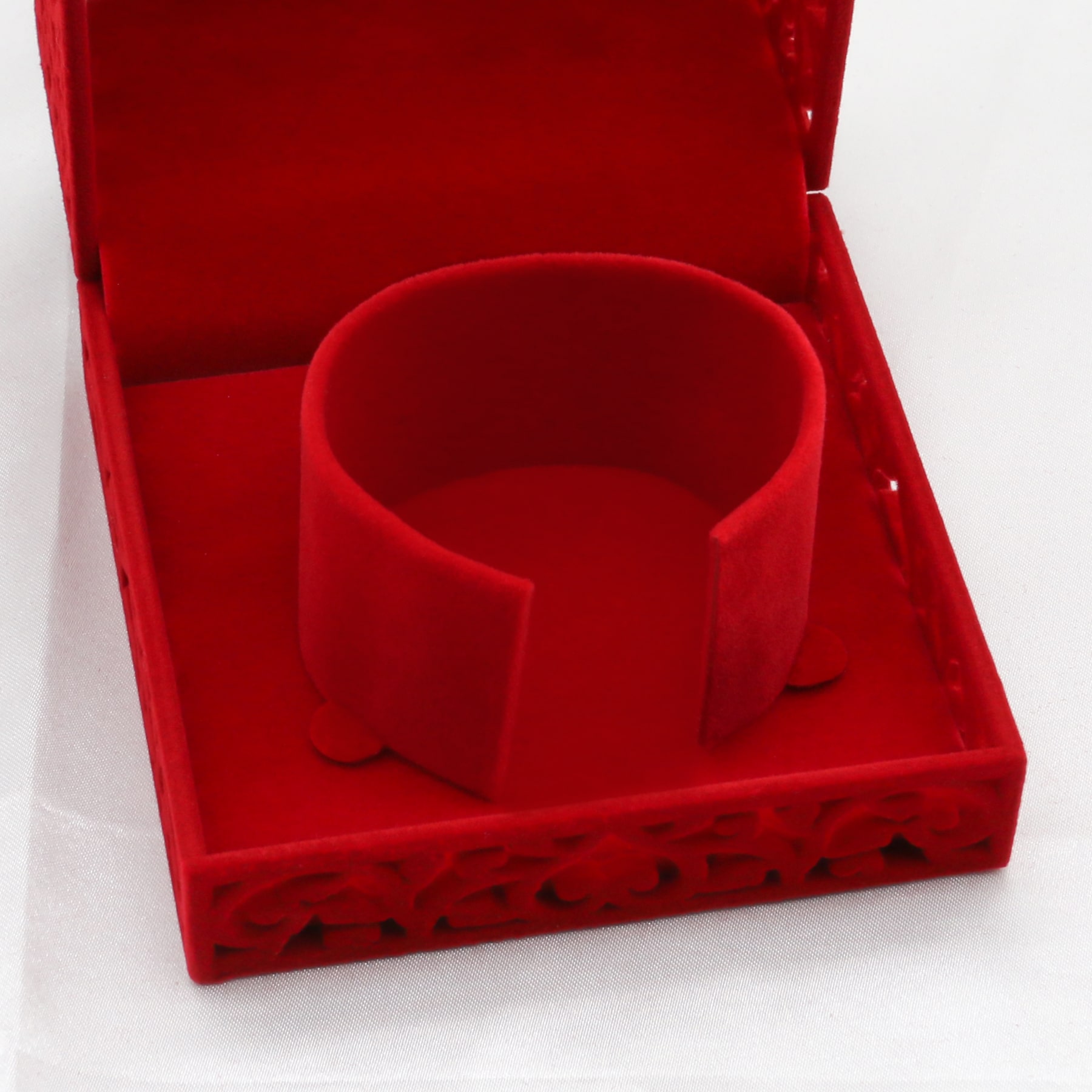 Bangles Filigree Box – Red – Jewellery Box Manchester Ltd
